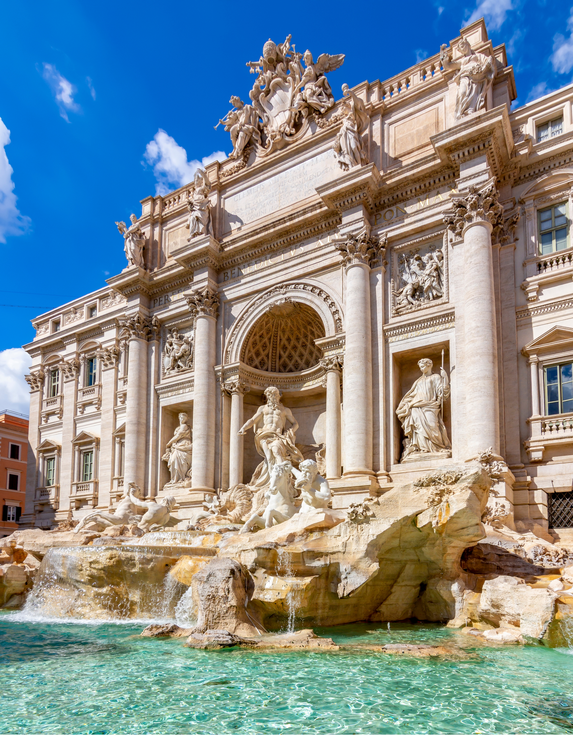 Famous,Trevi,Fountain,In,Rome,,Italy